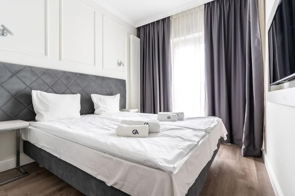 Chic & Luxury Apartment By Mennica Residence Varşova Dış mekan fotoğraf