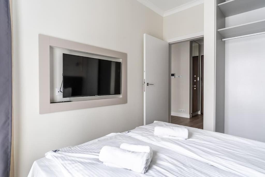 Chic & Luxury Apartment By Mennica Residence Varşova Dış mekan fotoğraf
